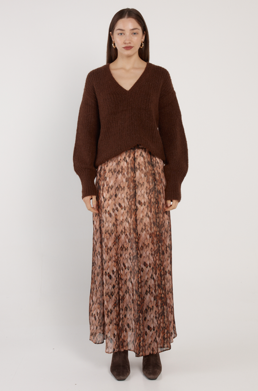 Remy V-Neck Jumper - Chocolate