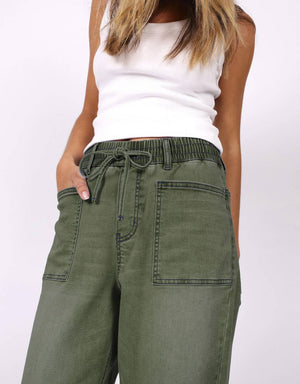 Leo Barrel Jeans - Khaki